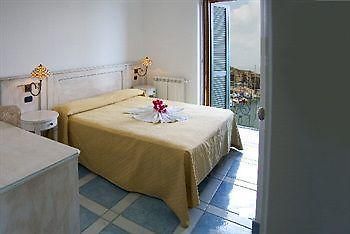Isolabella Hotel Ventotene Exterior photo