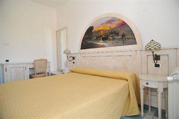 Isolabella Hotel Ventotene Exterior photo